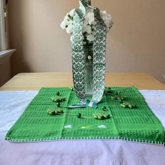 ππ§£COACH SIGNATURE PRINT SKINNY SCARF ππ§£ - Picture 6 of 16